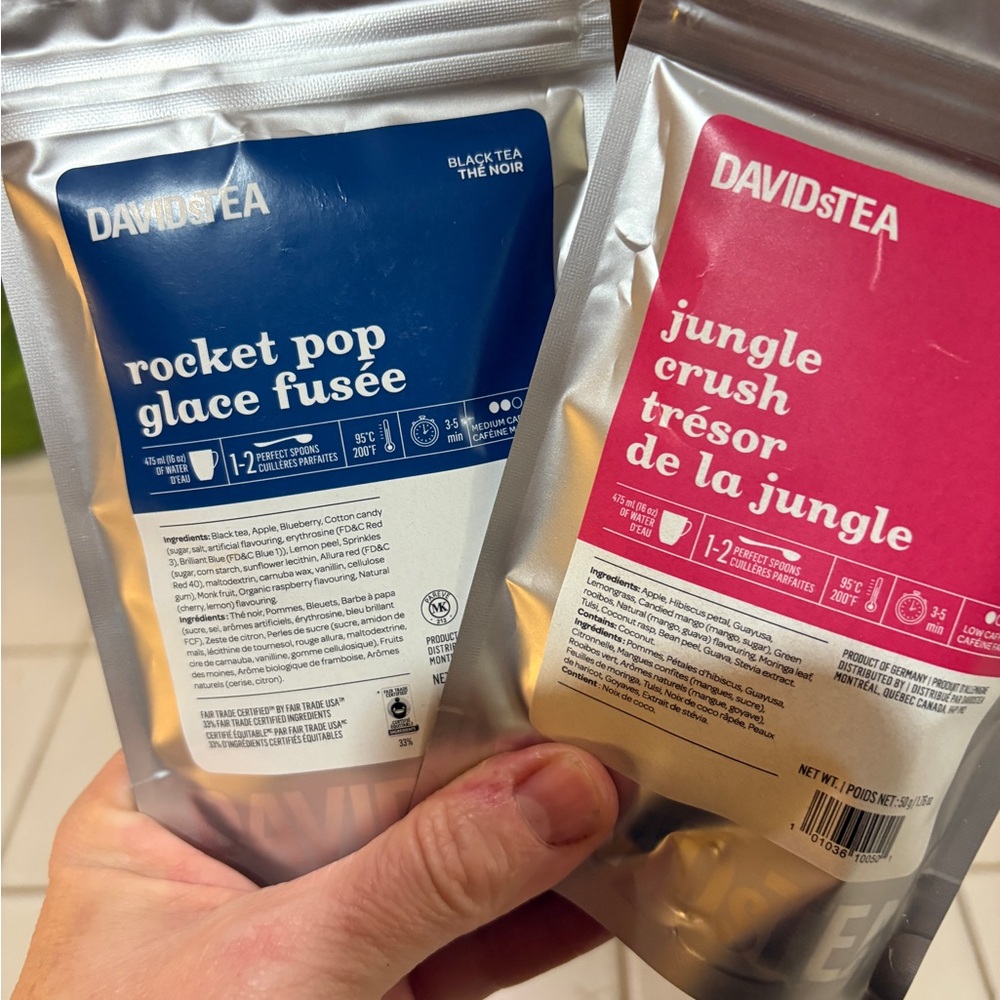 DAVIDsTEA Rocket Pop and Jungle Crush Tea Set - Blue and Pink